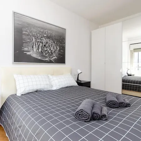 Lägenhet Vivimihome - Bilo A 5 Minuti Da San Siro Con Garage *